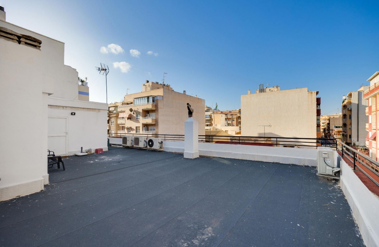 Resale - Apartment - Torrevieja - Centro - Muelle Pesquero