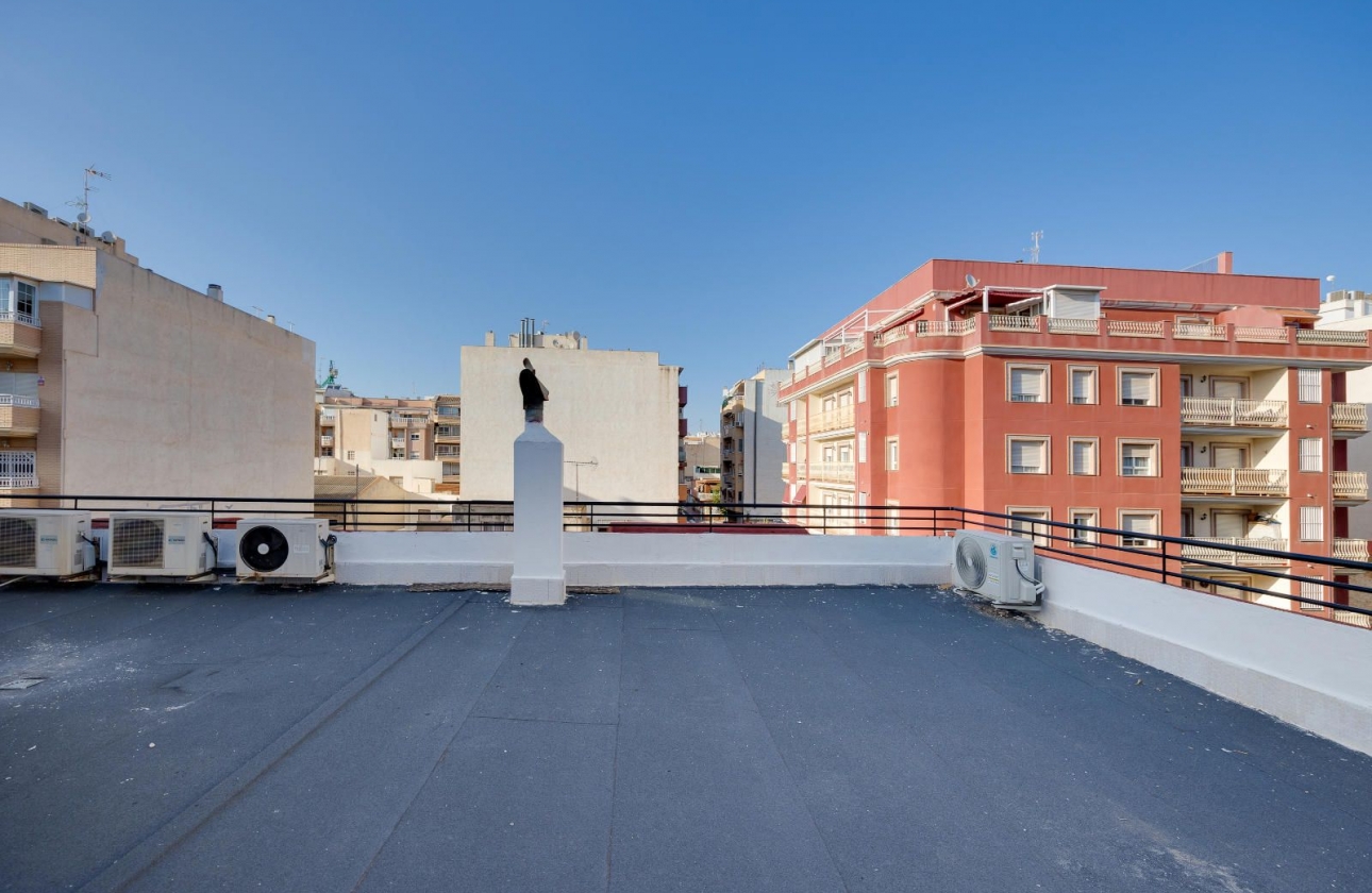 Resale - Apartment - Torrevieja - Centro - Muelle Pesquero