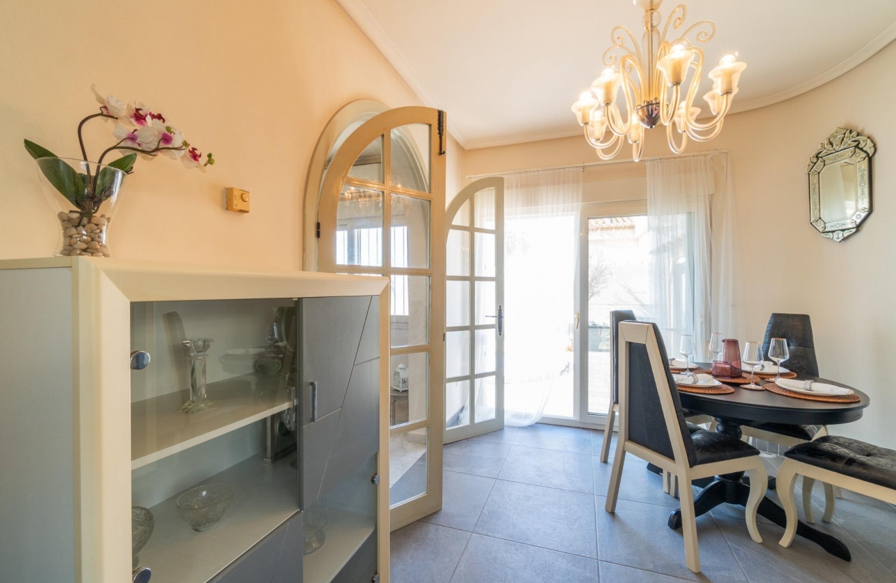 Rynek wtórny - Villa - Orihuela Costa - Playa Flamenca