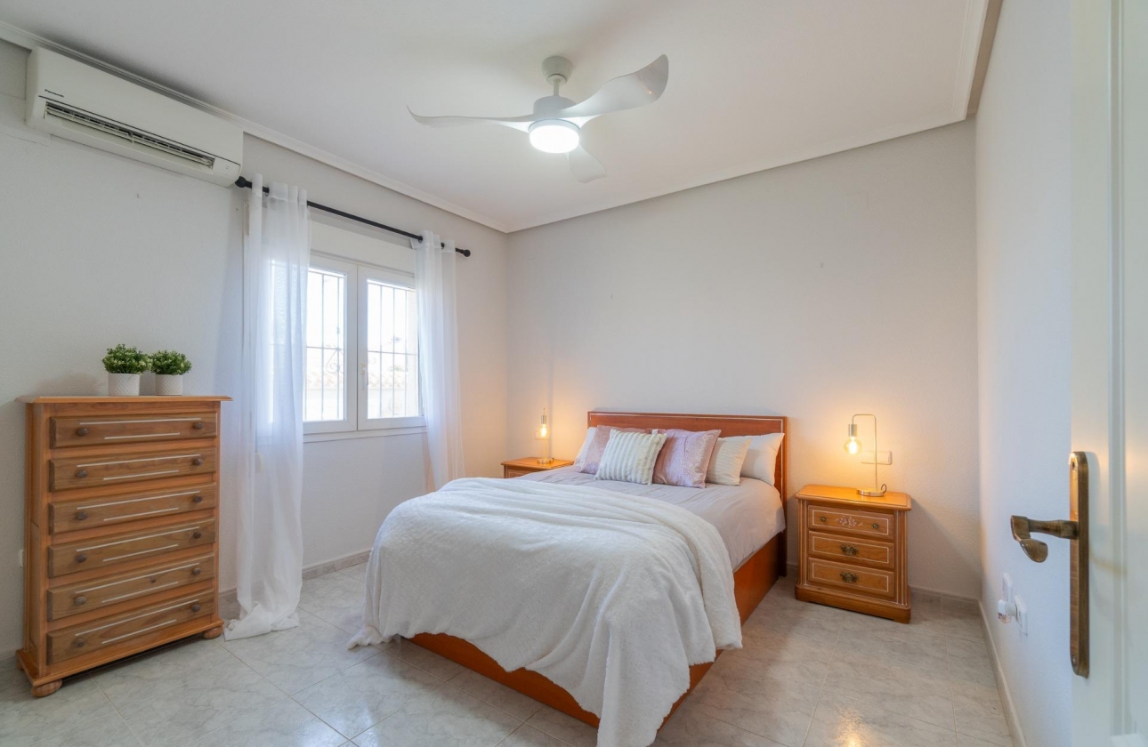 Rynek wtórny - Villa - Orihuela Costa - Playa Flamenca