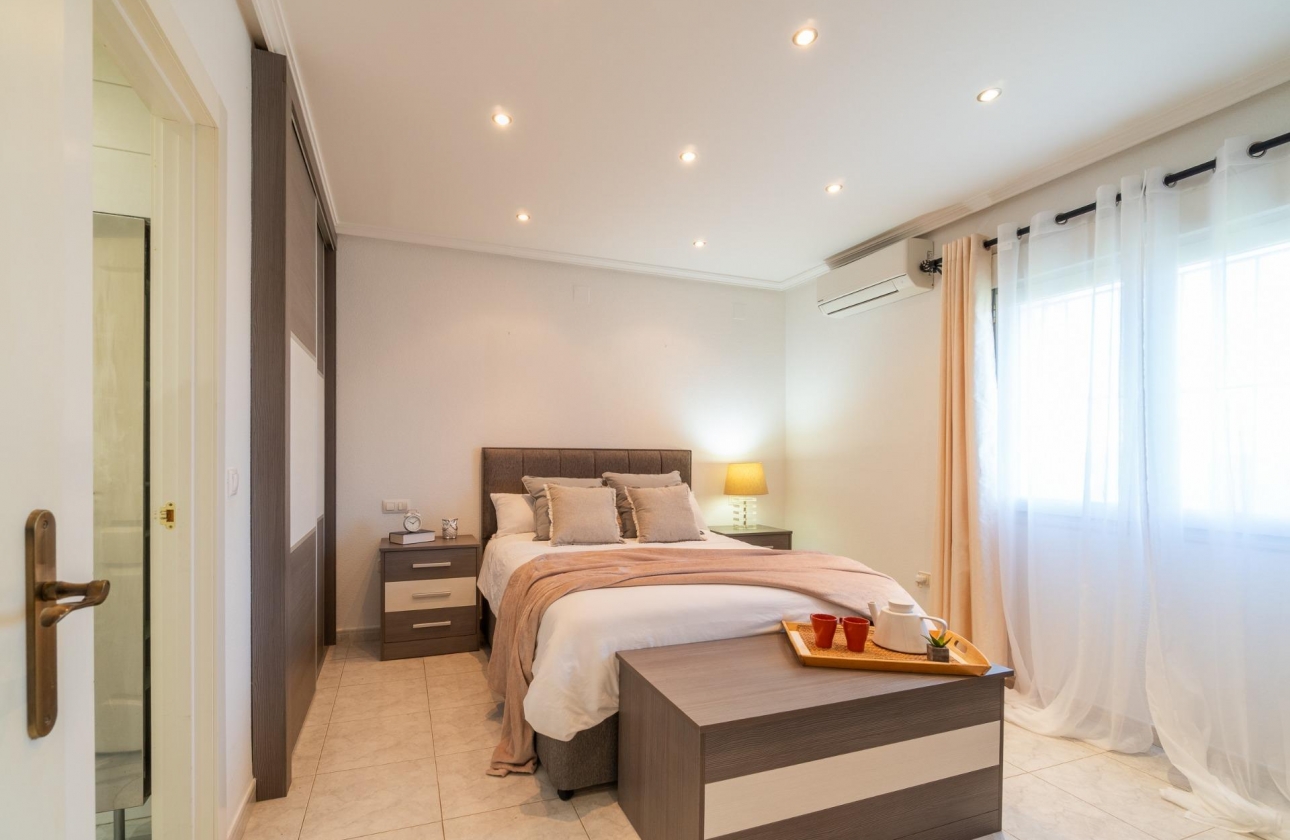 Rynek wtórny - Villa - Orihuela Costa - Playa Flamenca