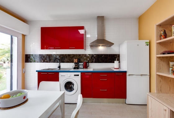 Resale - Villa - Torrevieja - La Siesta - El Salado -  Torreta
