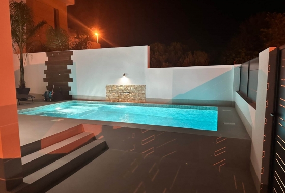 Resale - Villa - Dolores
