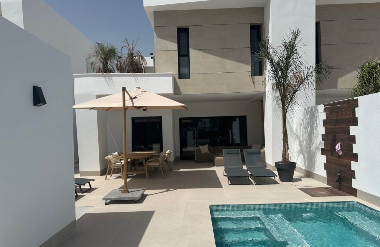 Resale - Villa - Dolores
