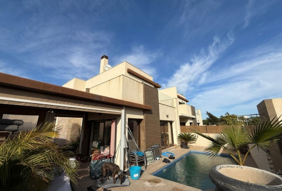 Resale - Villa - Los Montesinos