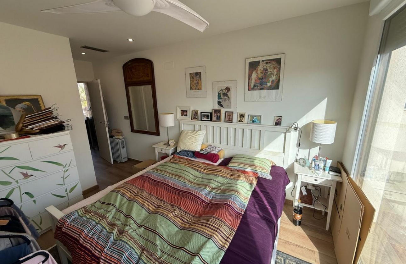 Resale - Villa - Los Montesinos