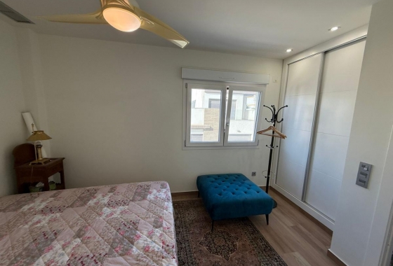 Resale - Villa - Los Montesinos