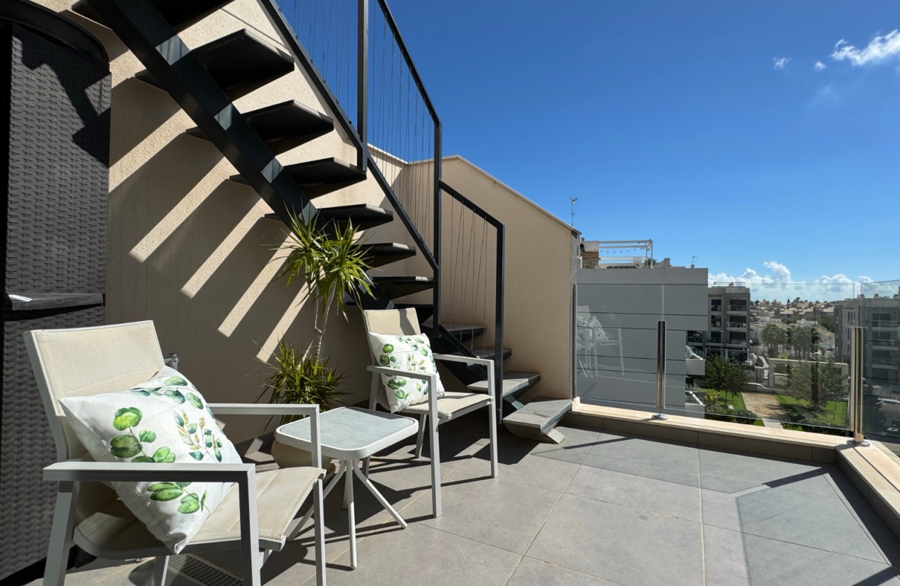 Resale - Apartment - Orihuela Costa - Villamartín