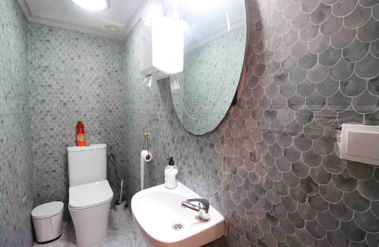 Resale - Commercial Unit - Torrevieja - El Chaparral