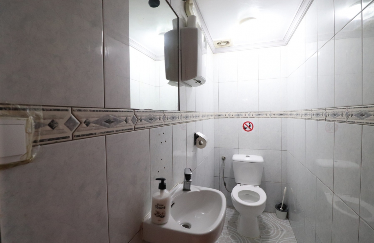 Resale - Commercial Unit - Torrevieja - El Chaparral