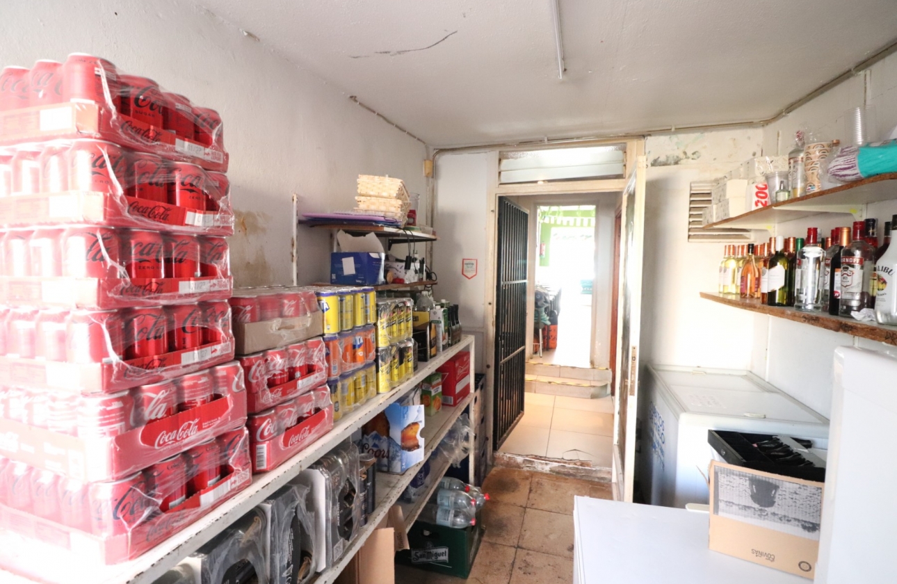 Resale - Commercial Unit - Torrevieja - El Chaparral