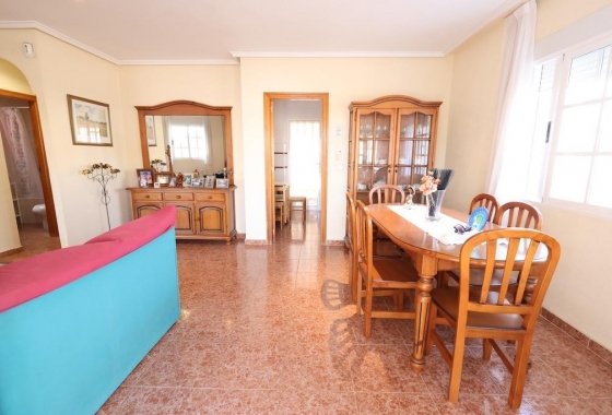 Reventa - Villa - Torrevieja - Los Balcones