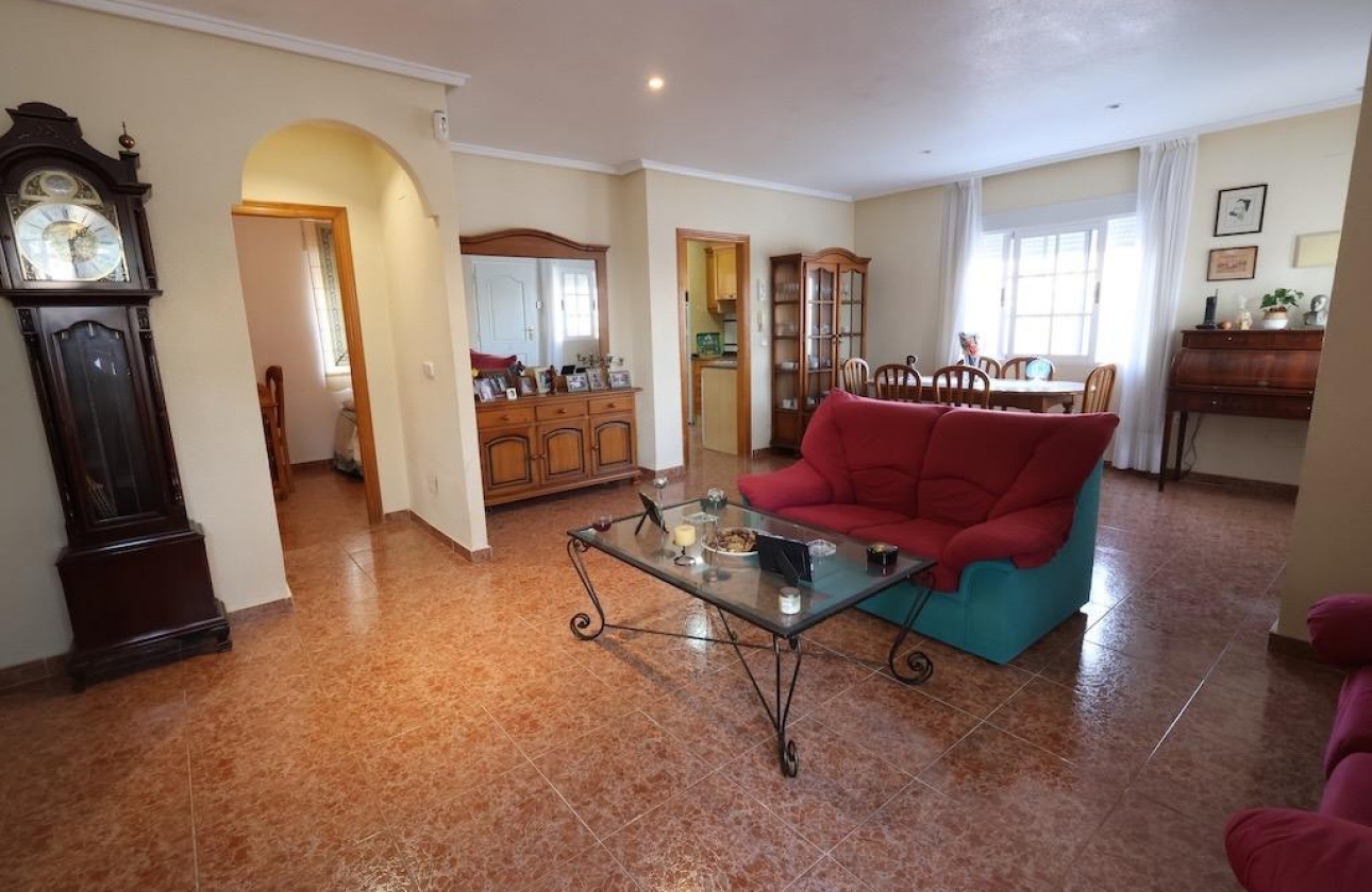 Reventa - Villa - Torrevieja - Los Balcones