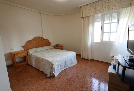 Reventa - Villa - Torrevieja - Los Balcones
