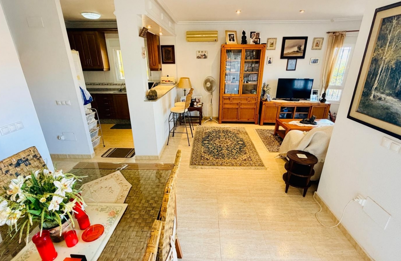 Reventa - Villa - Los Montesinos - La Herrada