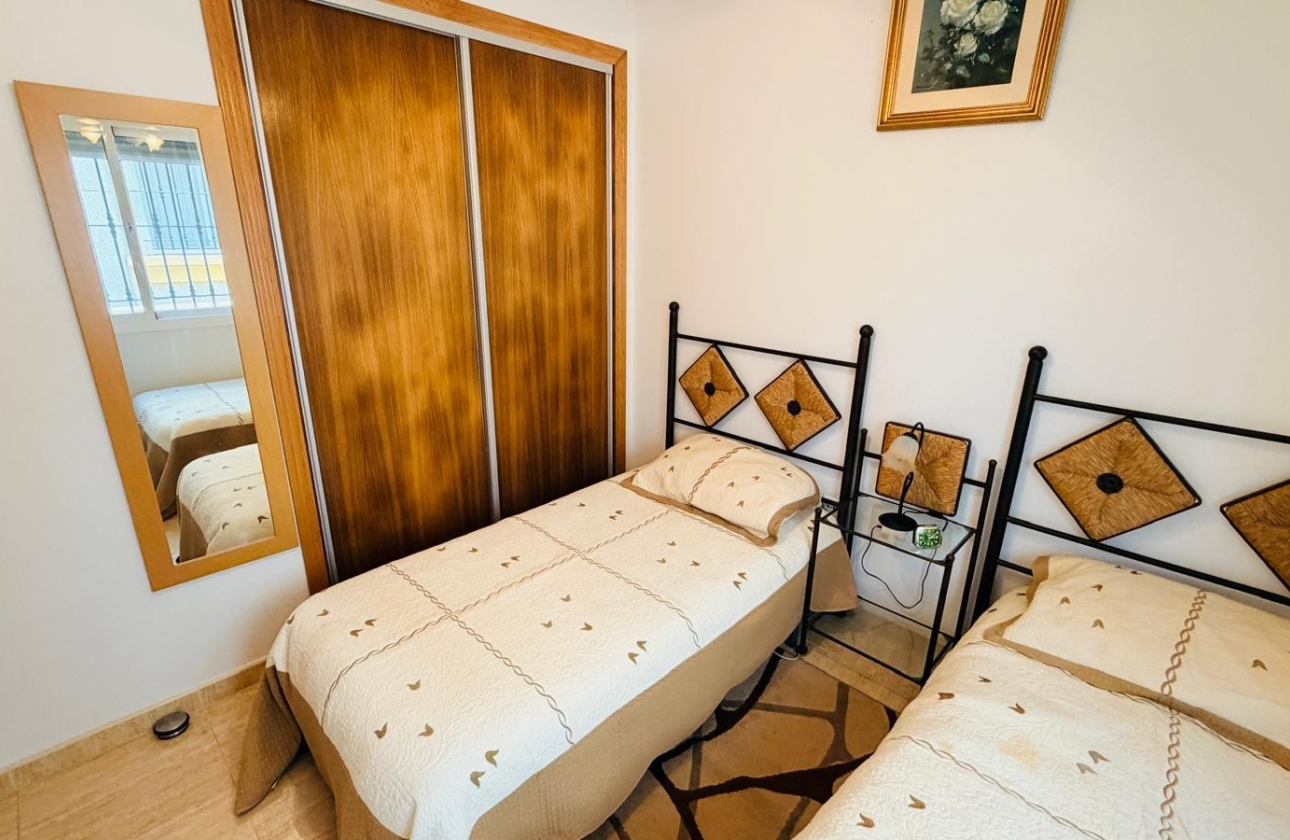Reventa - Villa - Los Montesinos - La Herrada