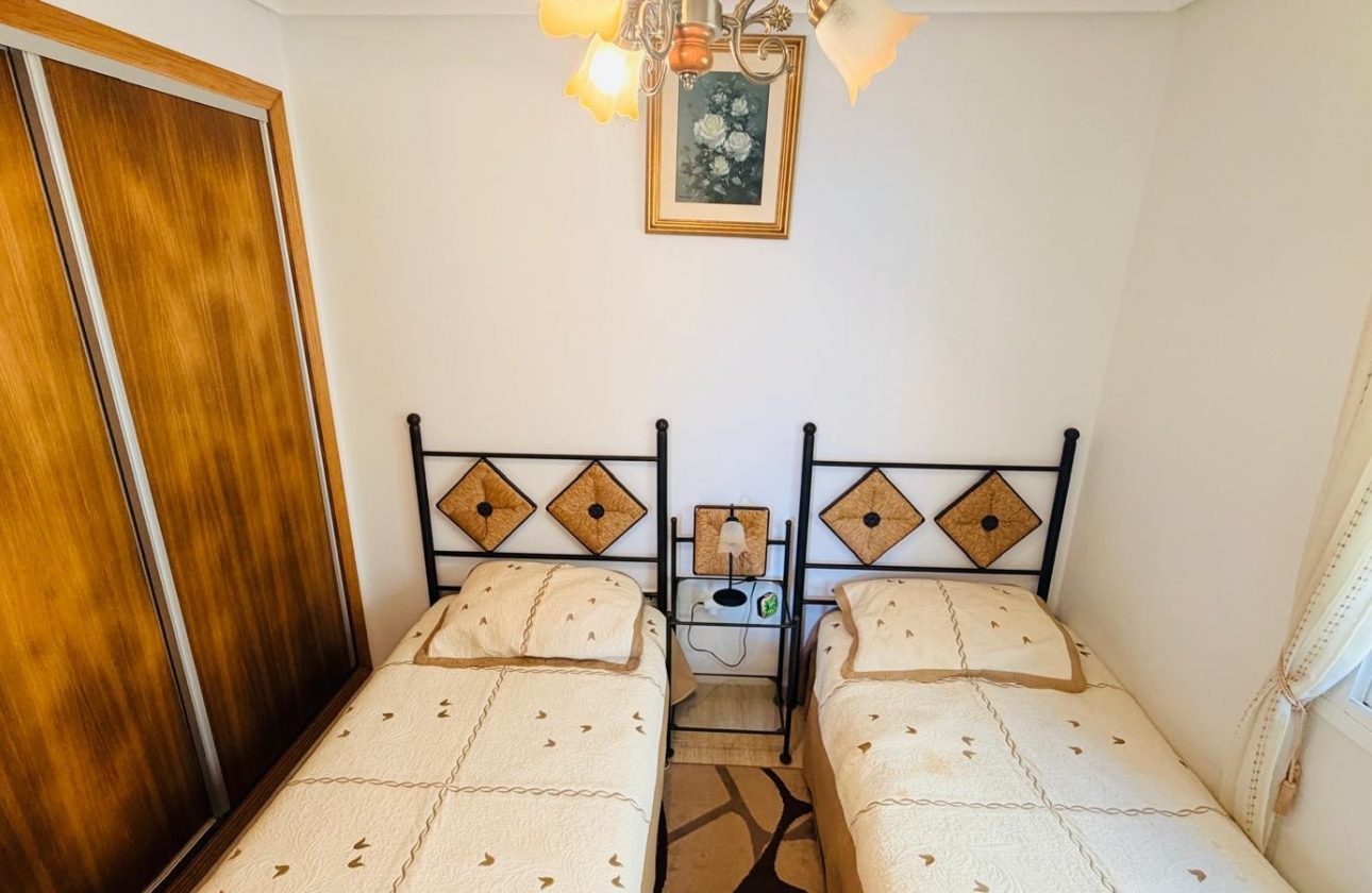 Reventa - Villa - Los Montesinos - La Herrada