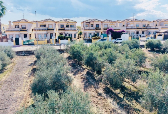 Reventa - Villa - Los Montesinos - La Herrada