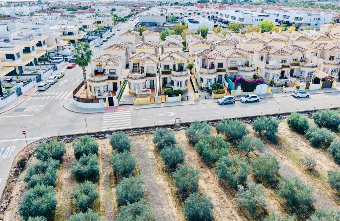 Reventa - Villa - Los Montesinos - La Herrada