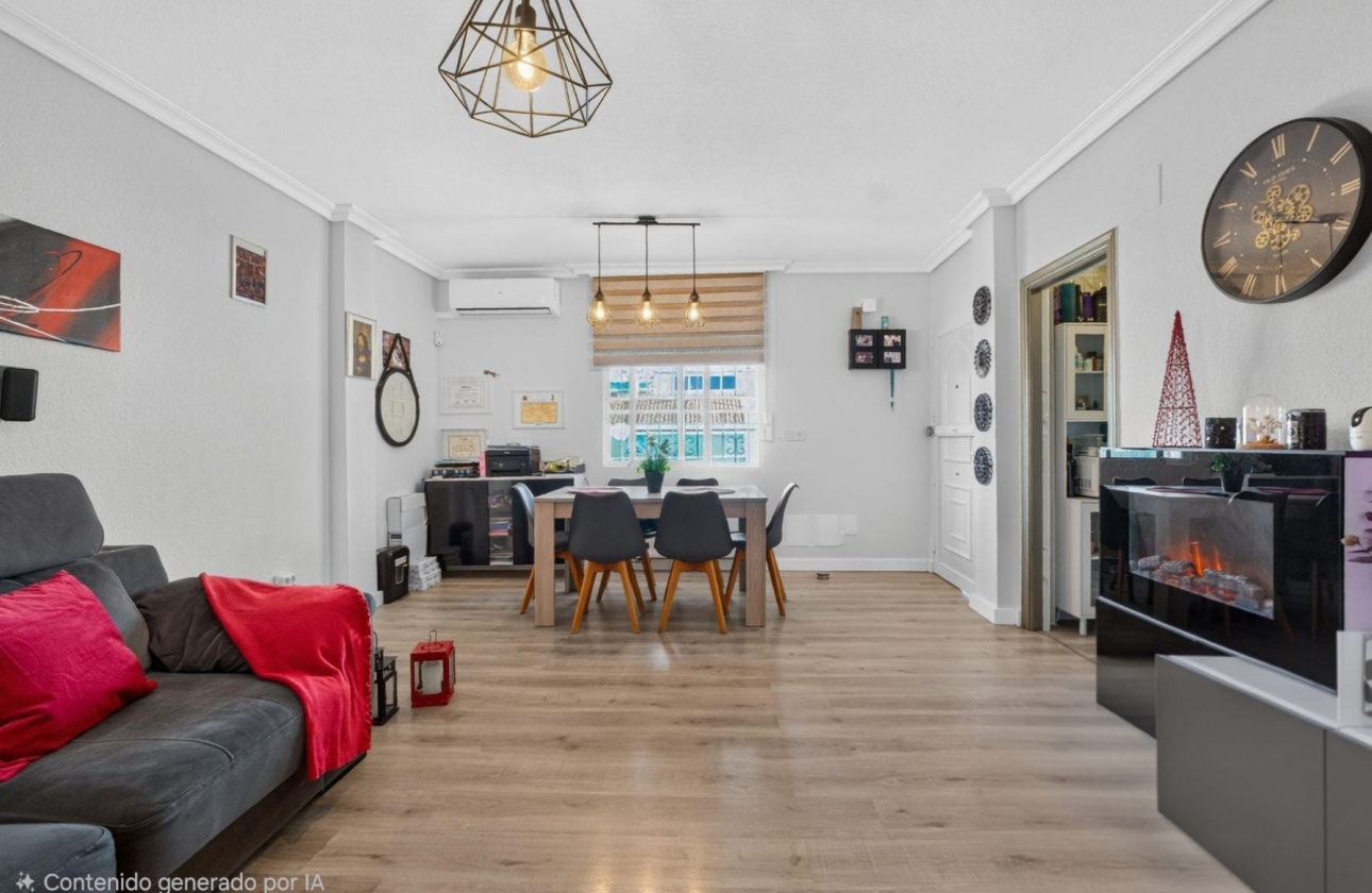 Resale - Villa - Torrevieja - Los Altos