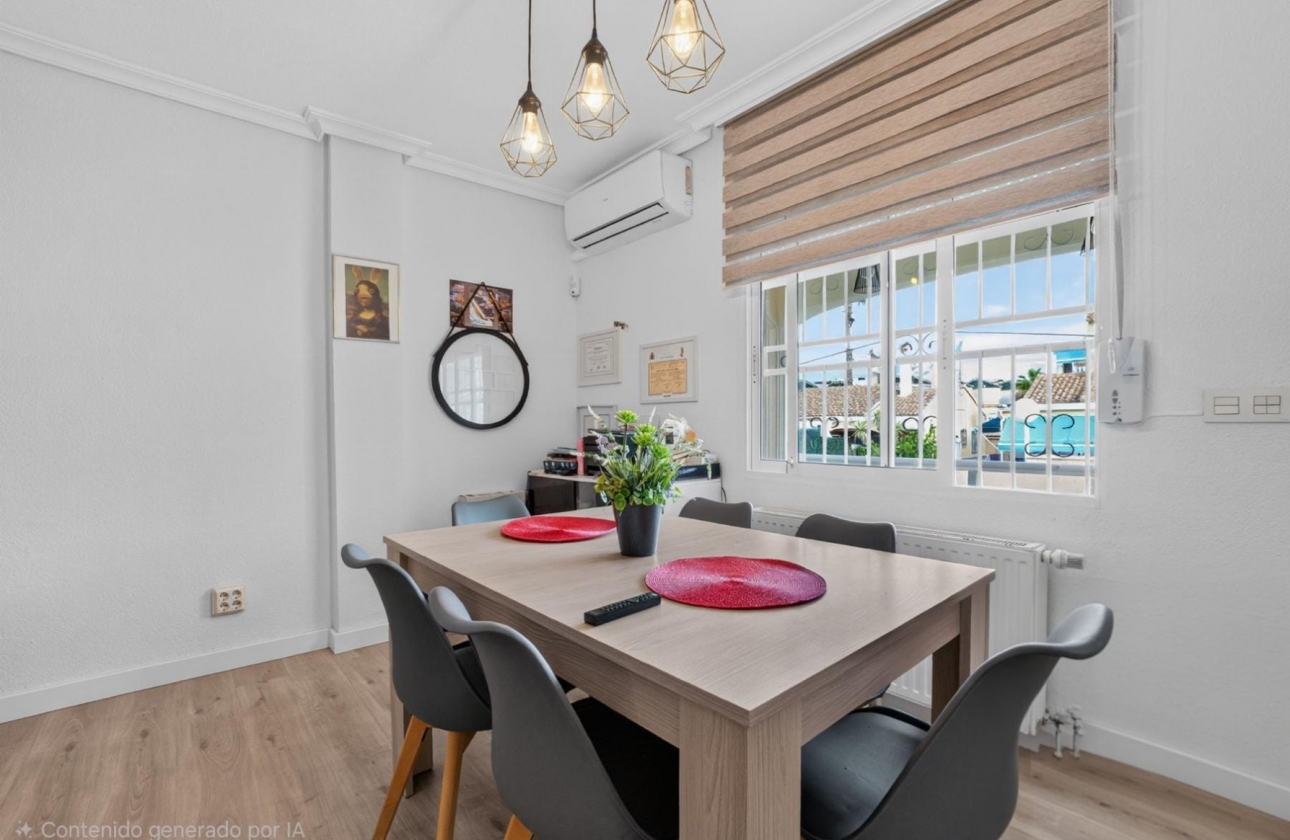 Resale - Villa - Torrevieja - Los Altos