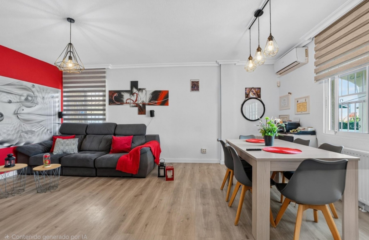Resale - Villa - Torrevieja - Los Altos
