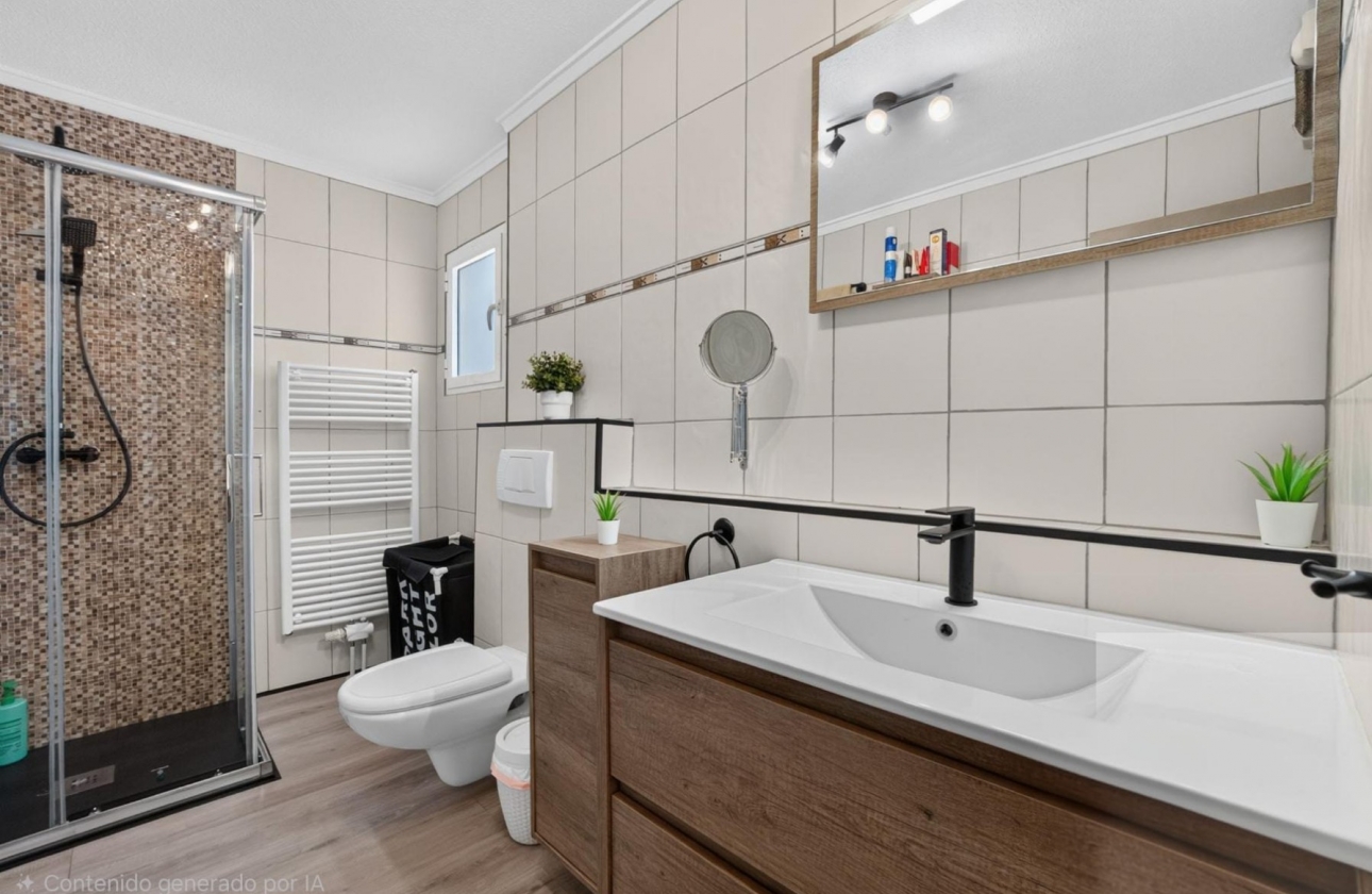 Resale - Villa - Torrevieja - Los Altos