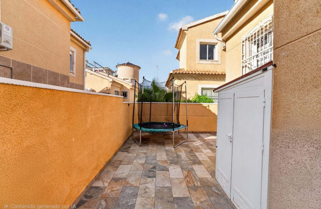 Resale - Villa - Torrevieja - Los Altos