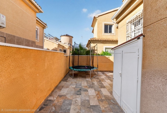 Resale - Villa - Torrevieja - Los Altos
